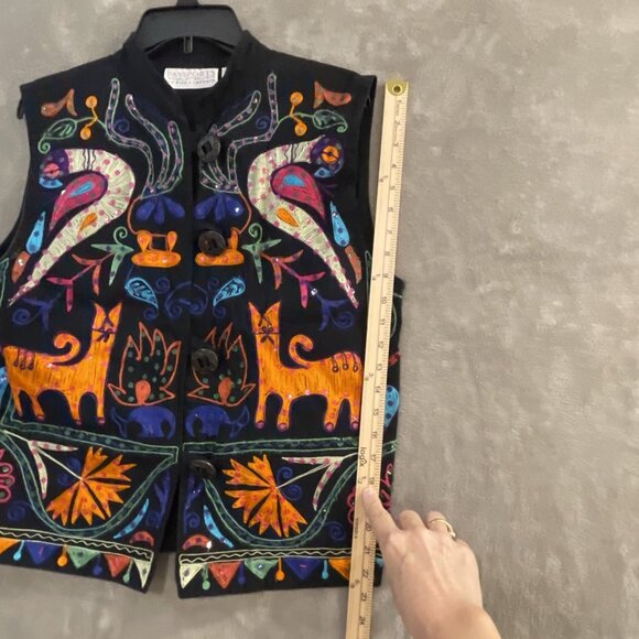 READ Vintage Passports of Pier 1 Imports Animal Zoo Embroidered Folk Vest Size M - Picture 10 of 13